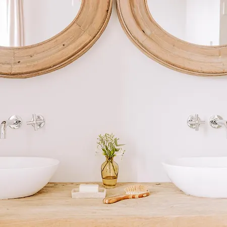 Logis De La Cadene Πανσιόν 4*