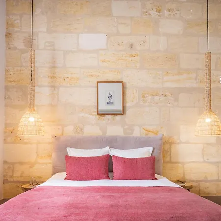 Logis De La Cadène 4*