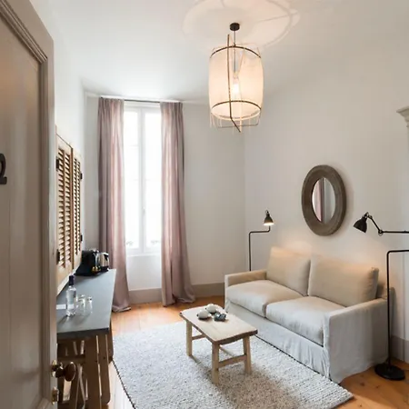 Logis De La Cadene 4* Сент-Эмильон