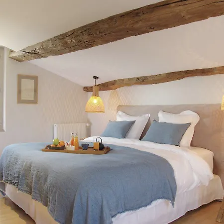 Logis De La Cadene Πανσιόν