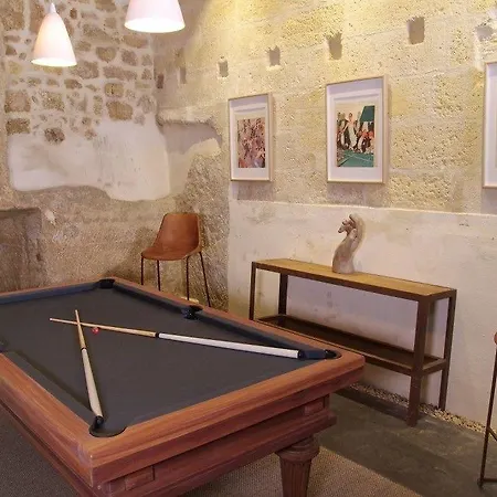 Logis De La Cadene Πανσιόν 4*