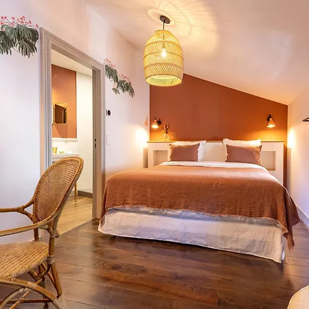 Logis De La Cadene 4*