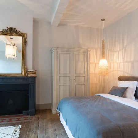 Logis De La Cadene Pensión 4*