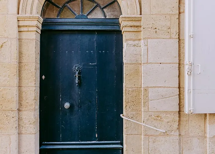 Logis De La Cadene 4*