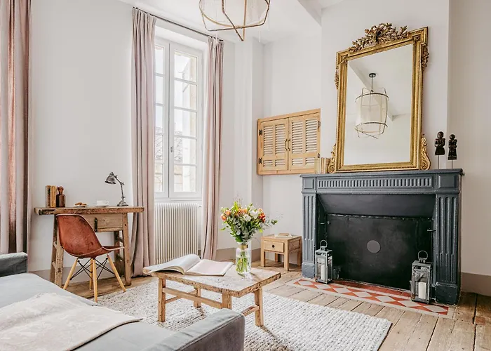 Logis De La Cadene Pensión Saint-Émilion