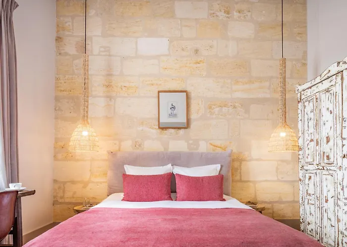 Logis De La Cadene 4*