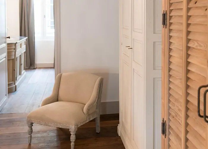 Logis De La Cadene Pensión Saint-Émilion