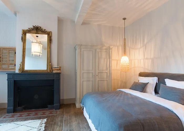 Logis De La Cadene Pensión 4*