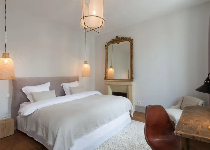 Logis De La Cadene 4*